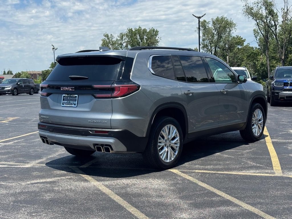 Used 2026 GMC Acadia Elevation w/ Elevation Premium Package FWD image 4