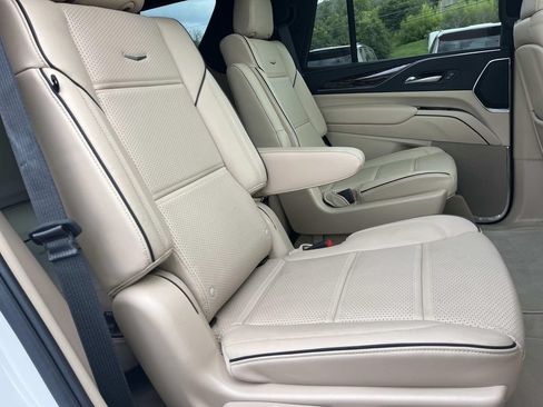 Certified 2023 Cadillac Escalade Premium Luxury AWD/4WD image 26