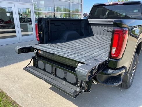 Used 2023 GMC Sierra 1500 AT4 AWD/4WD image 15