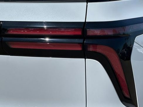 New 2026 Chevrolet Traverse Z71 w/ Enhanced Driving Package image 38