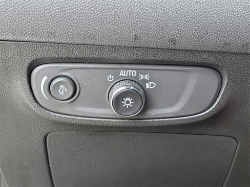 Used 2024 Buick Encore GX Sport Touring image 22