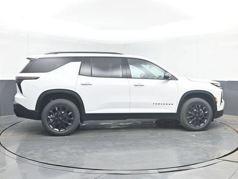 New 2026 Chevrolet Traverse LT w/ Midnight/Sport Edition FWD image 15