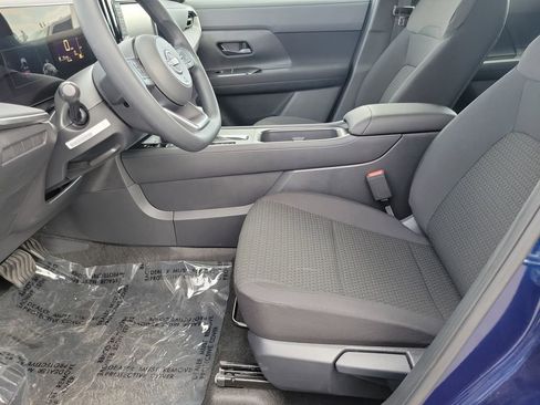 New 2025 Nissan Kicks S image 11