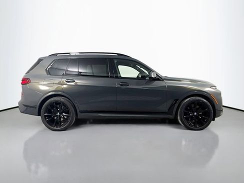 Used 2024 BMW X7 xDrive40i w/ M Sport Package AWD/4WD image 4