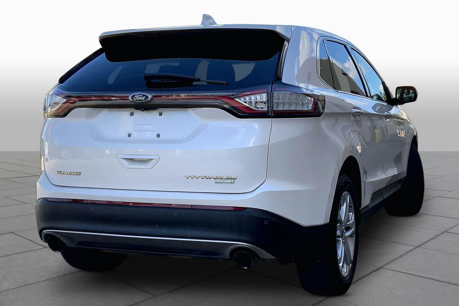 Used 2017 Ford Edge Titanium w/ Technology Package FWD image 12