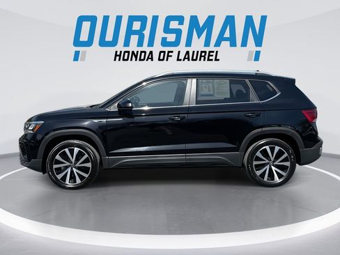 Used 2022 Volkswagen Taos SE w/ Panoramic Sunroof Package AWD/4WD image 5