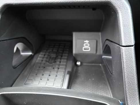 New 2025 Ford Ranger XLT w/ FX4 Off-Road Package image 9