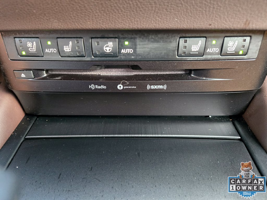 Used 2020 Lexus ES 300h w/ Premium Package FWD image 40