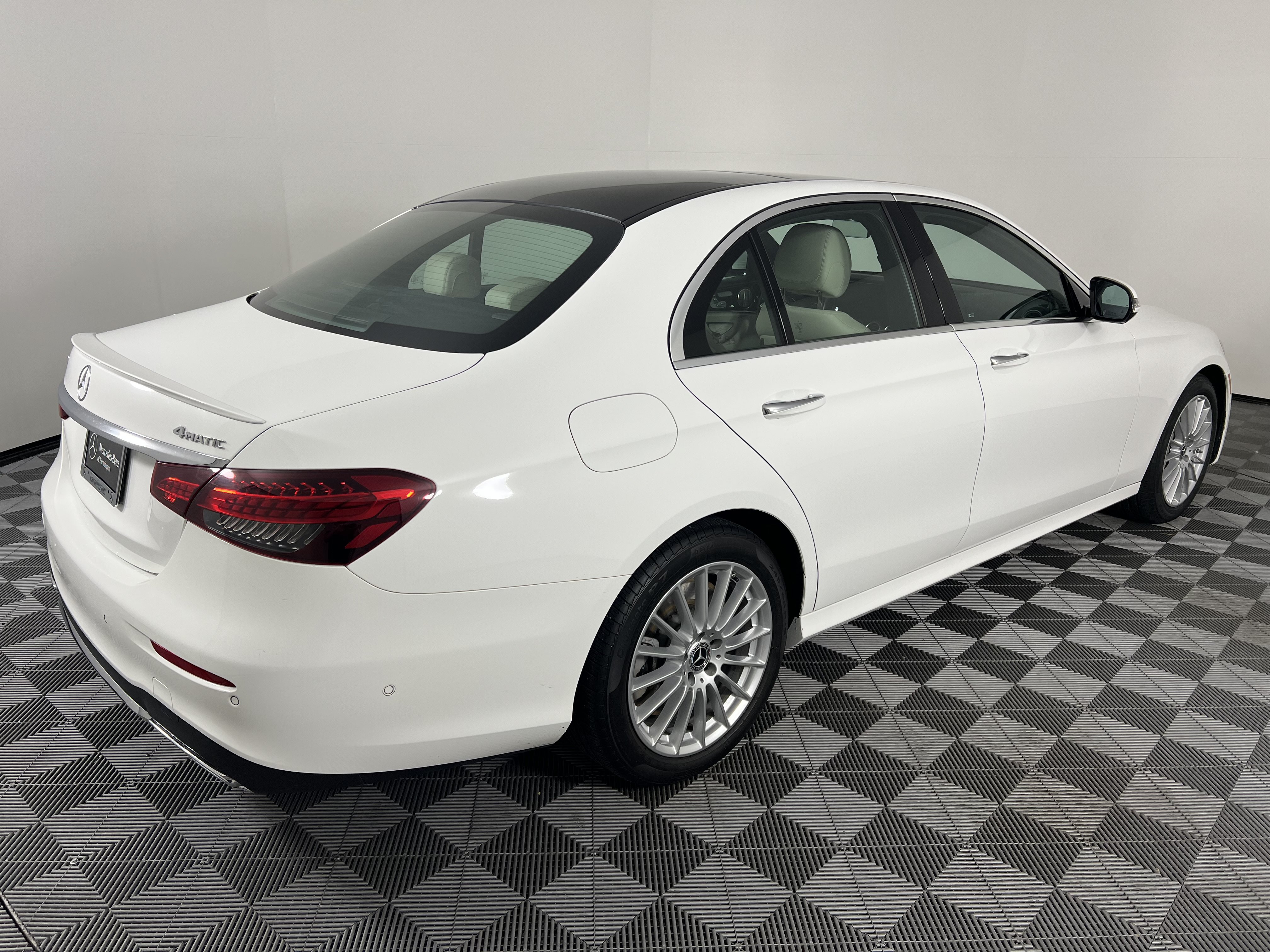 Certified 2022 Mercedes-Benz E 450 4MATIC Sedan image 12