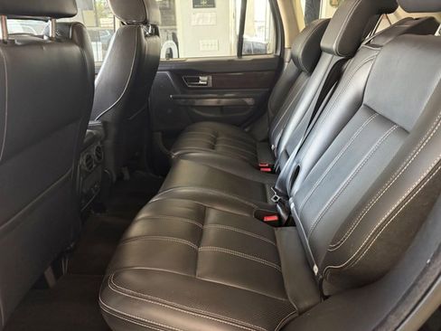 Used 2011 Land Rover Range Rover Sport HSE LUX AWD/4WD image 4
