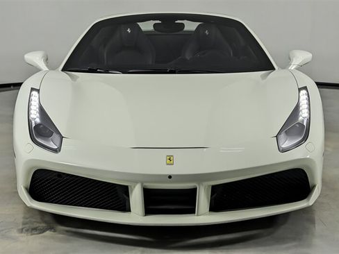 Used 2019 Ferrari 488 Spider RWD image 4
