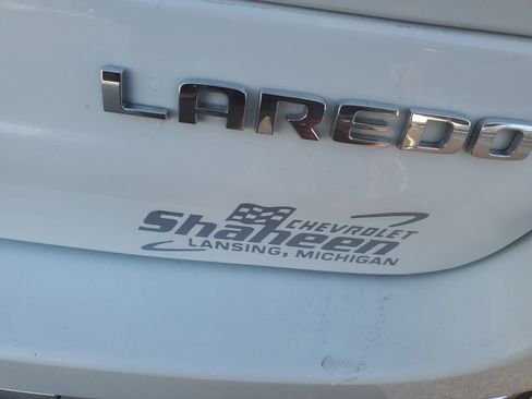 Used 2023 Jeep Grand Cherokee Laredo image 38