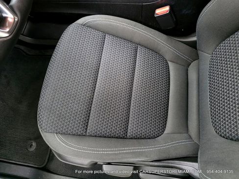 Used 2022 Chevrolet Bolt EUV LT w/ Driver Confidence Package image 31