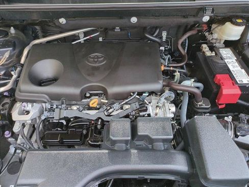 Certified 2022 Toyota RAV4 LE FWD image 22