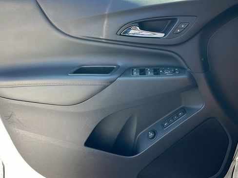 Used 2021 Chevrolet Equinox Premier w/ LPO, Hit The Road Package image 24