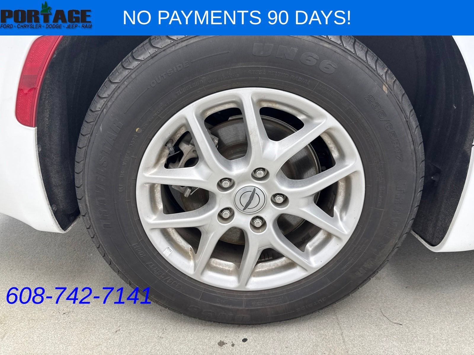 Used 2024 Chrysler Pacifica Touring-L FWD image 39