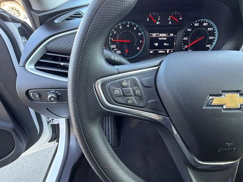 Used 2022 Chevrolet Malibu LT image 19