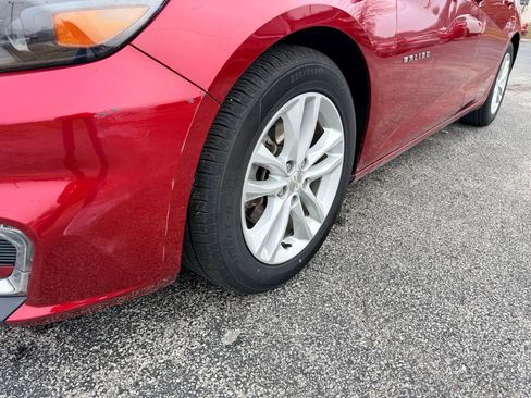 Used 2017 Chevrolet Malibu LT image 25