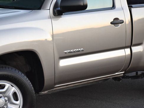 Used 2005 Toyota Tacoma 2WD Regular Cab image 8