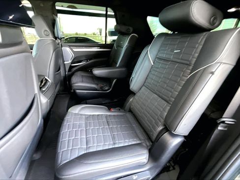 Used 2025 Cadillac Escalade V w/ LPO, Floor Liner Package image 20