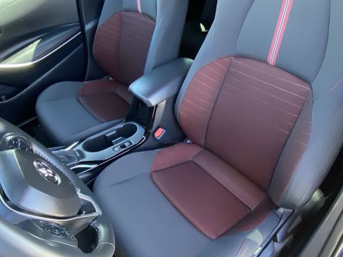 Certified 2025 Toyota Corolla SE image 27