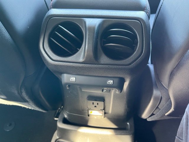 Used 2024 Jeep Wrangler Unlimited Rubicon w/ Convenience Group AWD/4WD image 24