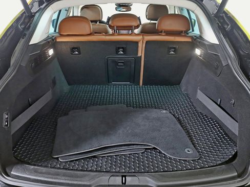 Used 2017 Maserati Levante S image 36