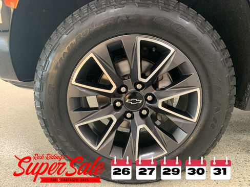 Used 2021 Chevrolet Tahoe Z71 w/ Rear Media and Nav Package image 12