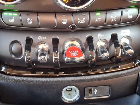 Certified 2023 MINI Cooper Clubman S w/ Signature Upholstery Package image 24