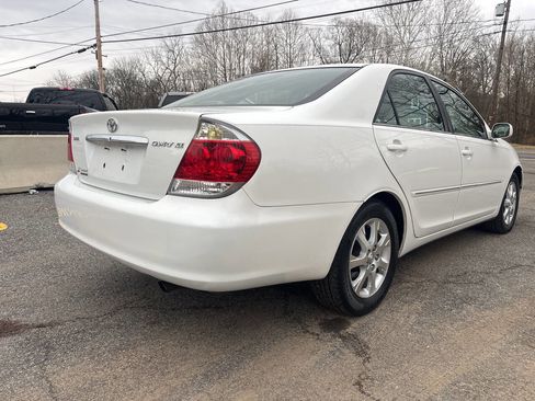 Used 2005 Toyota Camry XLE image 12