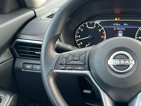 Used 2024 Nissan Altima 2.5 SV image 23