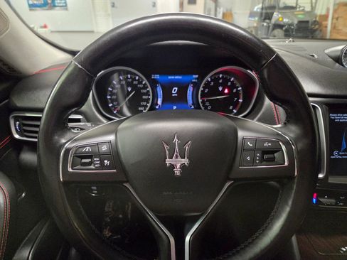 Used 2017 Maserati Levante AWD/4WD image 26