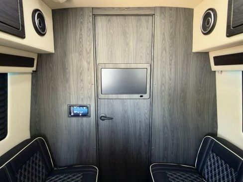 Used 2025 Mercedes-Benz Sprinter 3500 image 27
