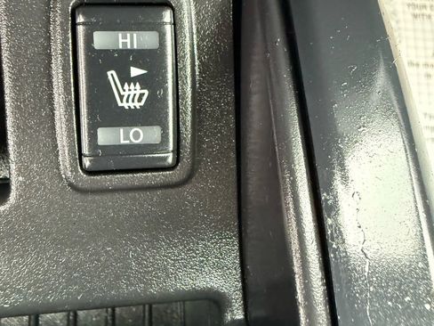 Used 2018 Nissan Titan SL w/ Midnight Edition image 24