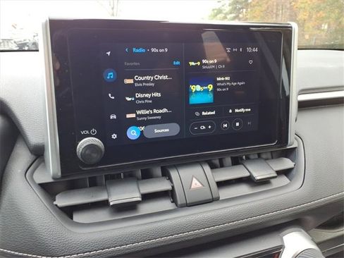 Used 2023 Toyota RAV4 XLE image 17