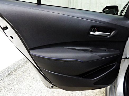 Used 2022 Toyota Corolla SE FWD image 9