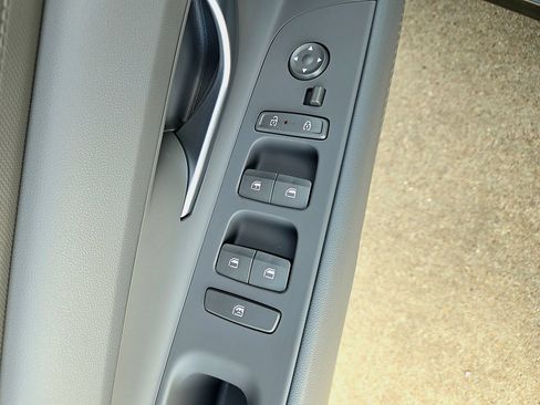 Certified 2026 Hyundai Elantra SE FWD image 20