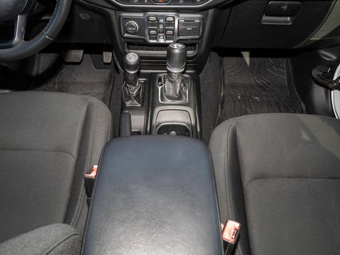 Used 2020 Jeep Wrangler Unlimited Sport S image 26