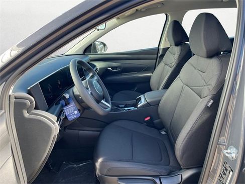 New 2026 Hyundai Tucson SE image 9