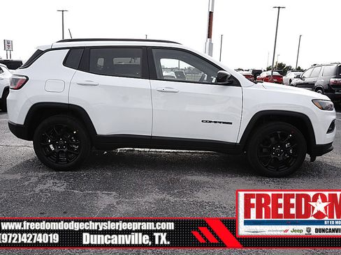 New 2026 Jeep Compass Latitude image 6