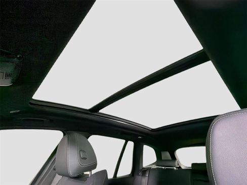 Certified 2024 BMW X3 xDrive30i w/ M Sport Package image 22