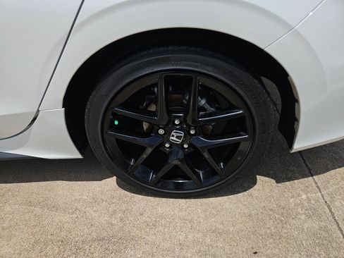 Certified 2024 Honda Civic Sport image 9