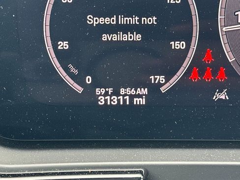 Used 2024 Porsche Cayenne image 41