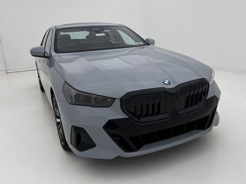 New 2027 BMW 530i xDrive w/ M Sport Package AWD/4WD image 3
