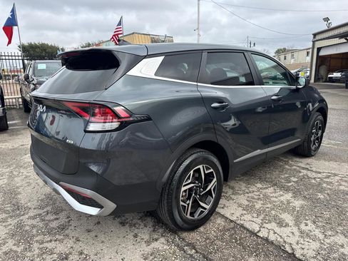 Used 2024 Kia Sportage LX image 5