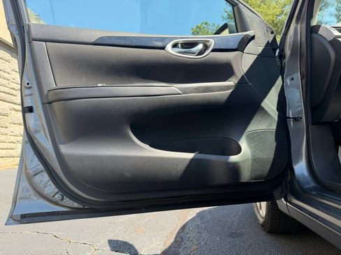 Used 2019 Nissan Sentra SV FWD image 26