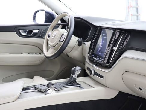 Used 2020 Volvo XC60 T6 Inscription AWD/4WD image 33