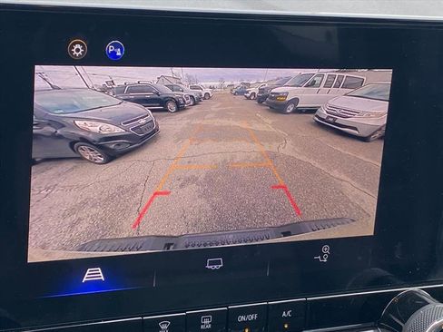 Certified 2024 Chevrolet Colorado Trail Boss w/ Advanced Trailering Package image 17