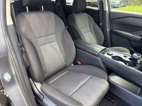 Used 2025 Nissan Rogue SV AWD/4WD image 38