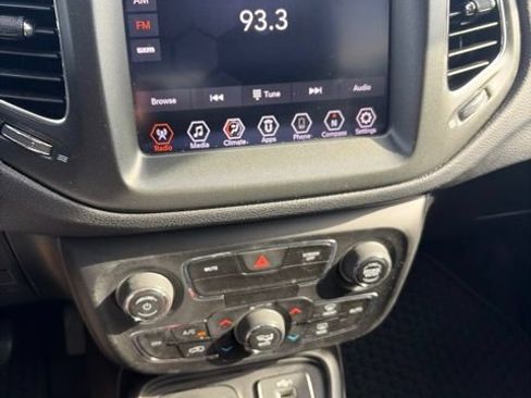 Used 2020 Jeep Compass Trailhawk AWD/4WD image 6